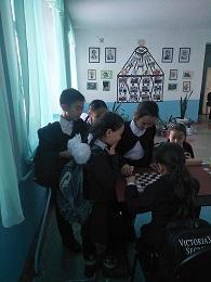 Үзіліс кезінде шахмат ойнау