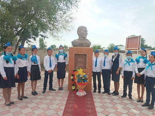 "Бабалар рухына тағзым!"