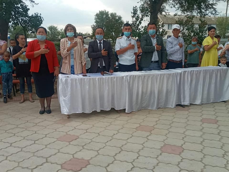 Саттар Естемесов орта мектебінде Білім күніне арналған 1-сынып оқушыларына салтанатты жиын өткізіліп, оқушыларға "Әліппе" оқулығы тапсырылды.2-11сыныптармен "Тәуелсіздік жетістіктері'тақырыбында сынып сағаттары жүргізілді.