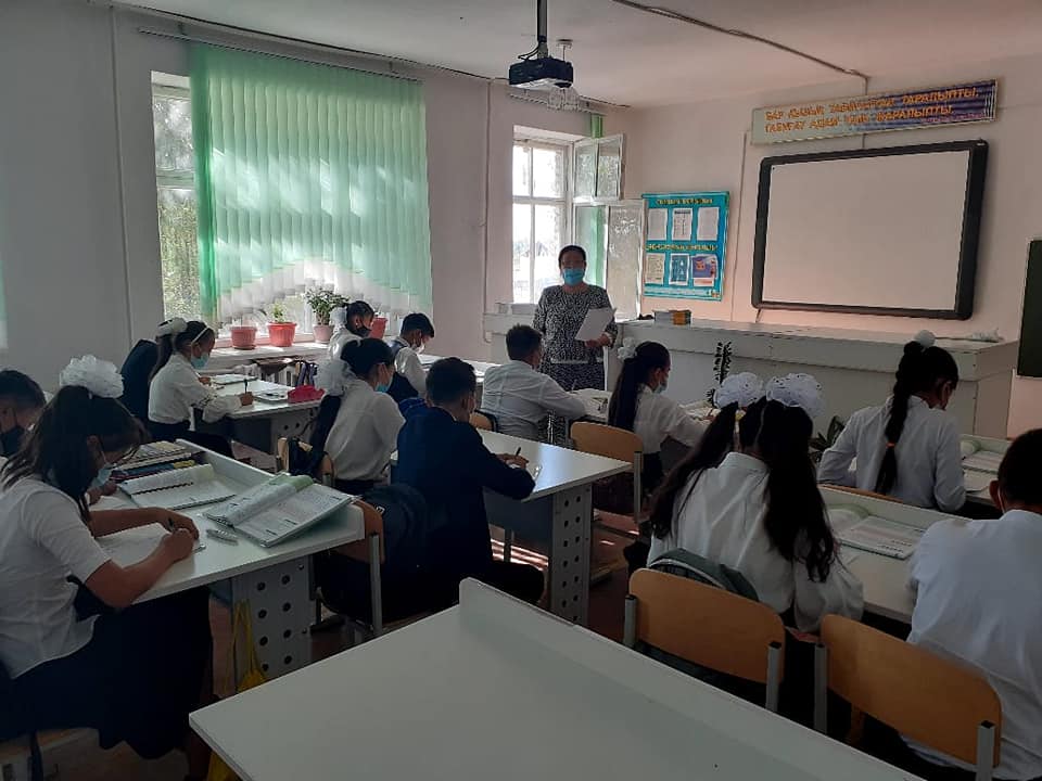 "Тәуелсіздік-басты құндылығымыз"тақырыбында диктант алынды.