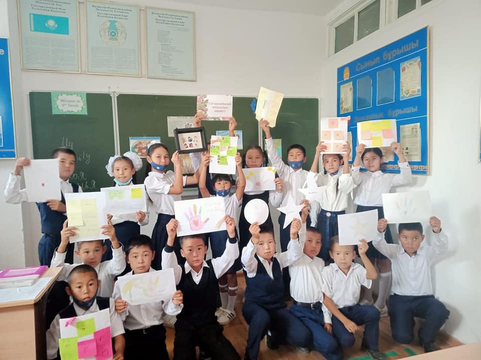 "Отбасы-бақыт мекені" тақырыбында сынып сағаттары өткізілді