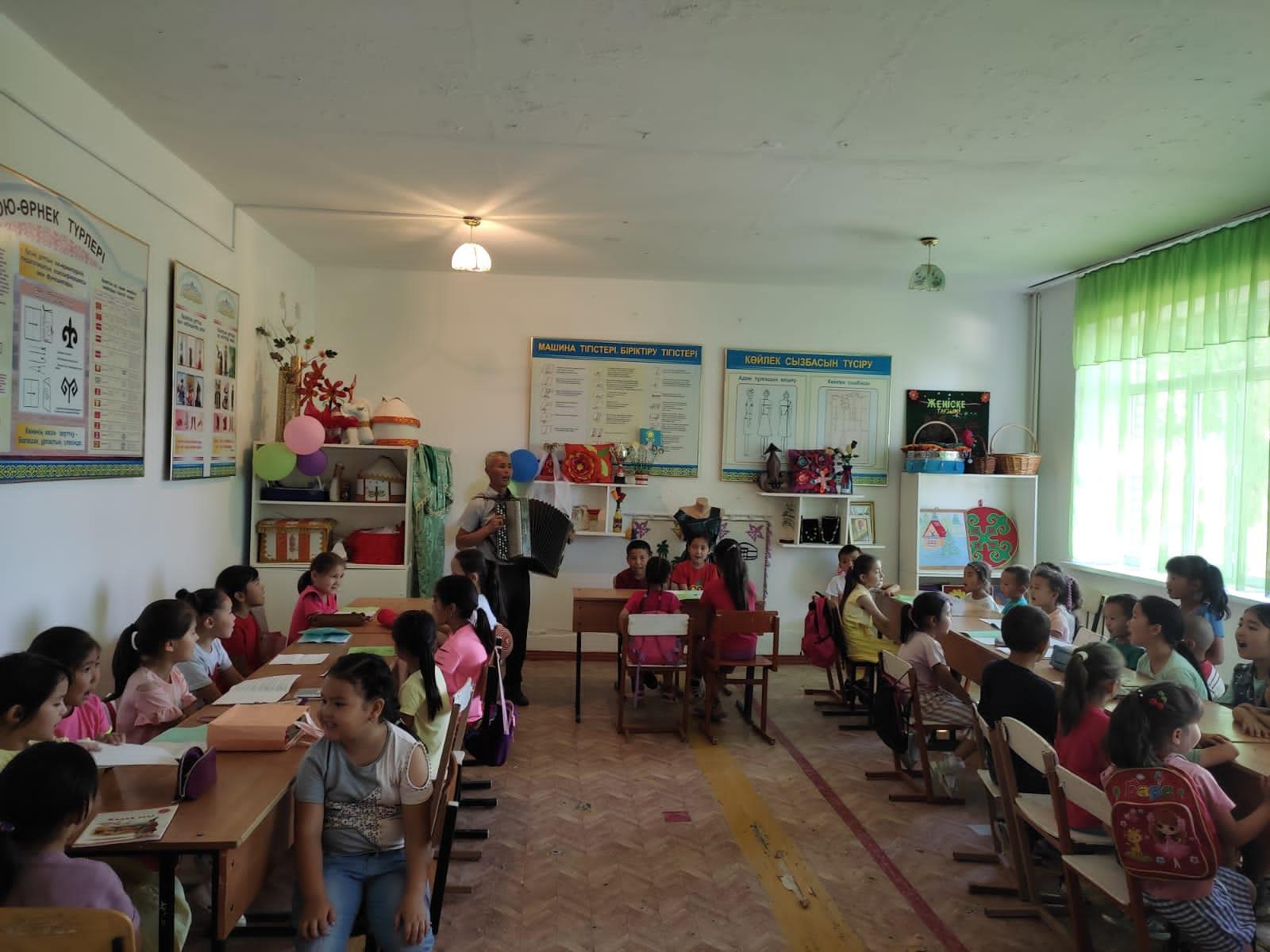 "Балдәурен" жазғы сауықтыру лагерінде жоспар бойынша іс-шаралар жүргізілуде.